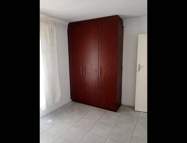 2 BEDROOM HOUSE FOR SALE IN WINDMILL PARK EXT